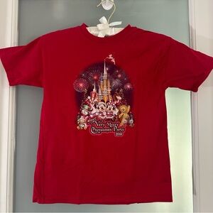 Disneyland “Mickey’s Very Merry Christmas party”
Red youth S -Hanes Tee